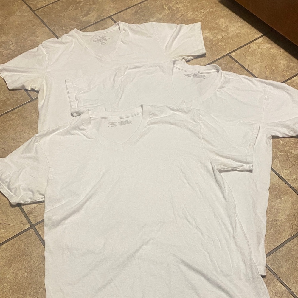 Nordstrom Men's Classic White V-Neck Short Sleeve Tees Medium Fall Workwear